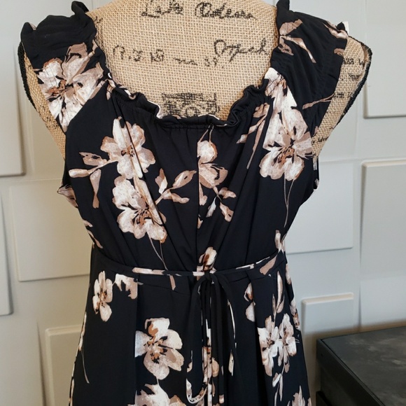 Axcess dress sundress black tan floral empire waist gathered neck Size Large - Picture 6 of 6